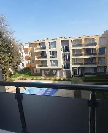 Central Beach Ravda Apartments ラヴダ