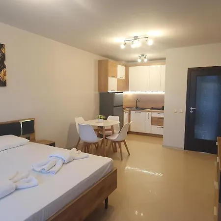 アパート Central Beach Ravda Apartments