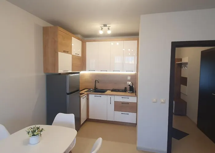 Central Beach Ravda Apartments Апартамент